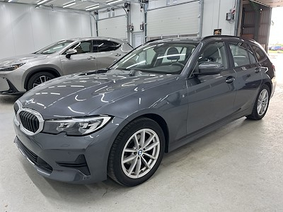 BMW Series 3 320d F Connected Touring Auto UA!