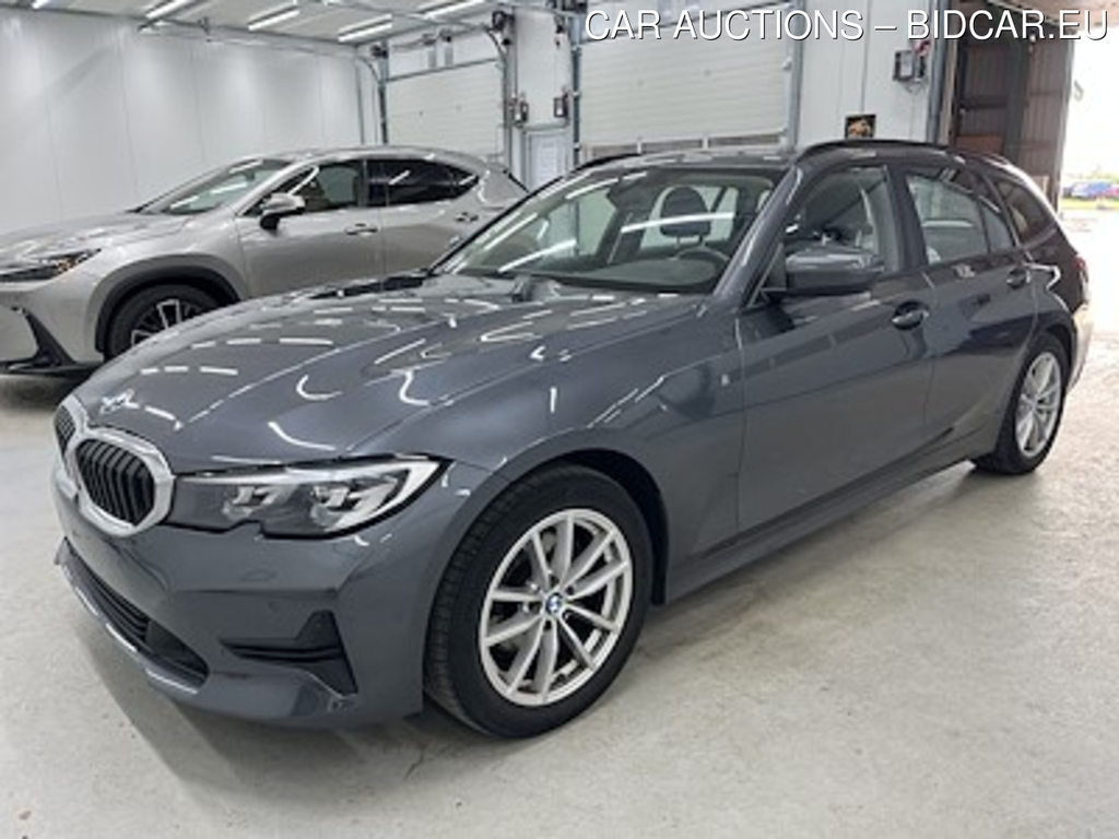 BMW Series 3 320d F Connected Touring Auto UA!