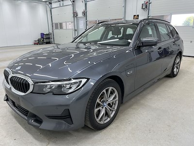 BMW Series 3 330e Sport Line Touring Auto UA!