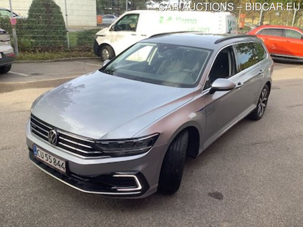 Volkswagen PASSAT 1.4 TSI GTE PLUG-IN HYBRID VARIANT DSG UA!