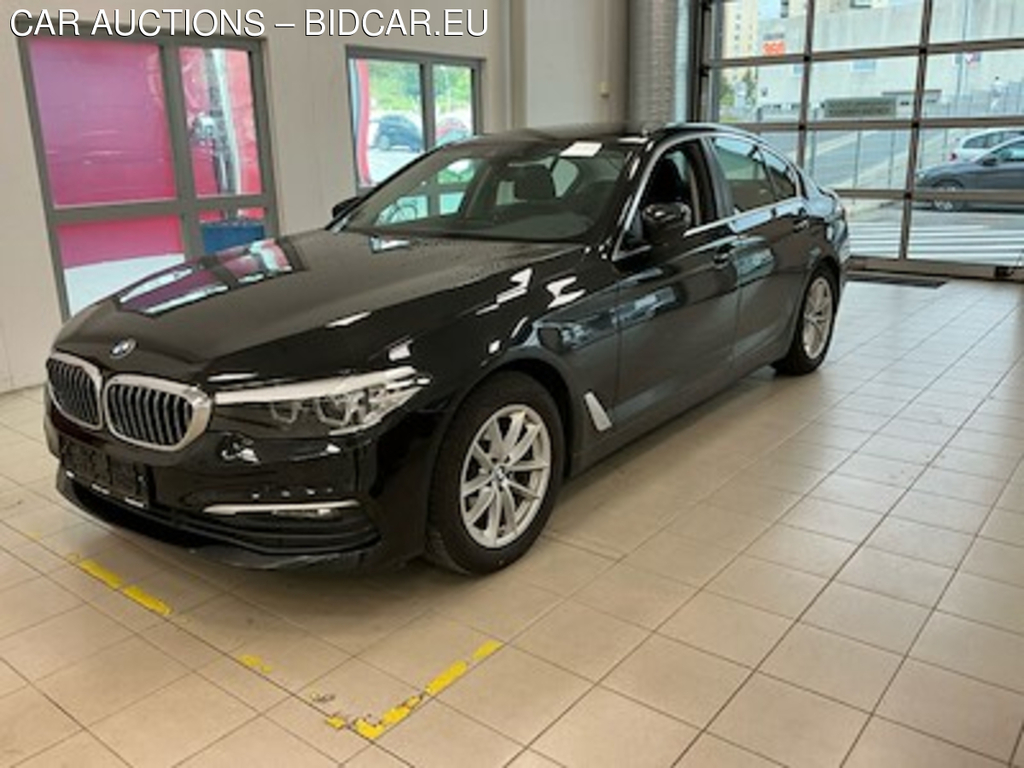 BMW Series 5 2.0 520d F Connected Auto UA!