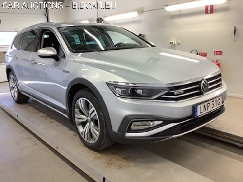 Volkswagen PASSAT Alltrack 2.0 TDI 4Motion 200HK Executive Drag Paket Cockpit Varmare Navi