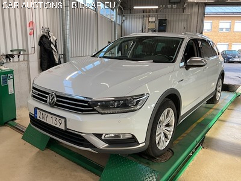 Volkswagen Passat Alltrack 2.0 TDI 4Motion Executive Safe Tech Drag Paket Cockpit Skinn P-Varmare