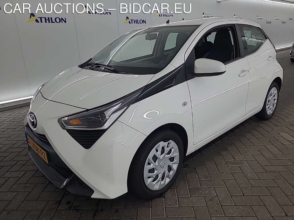 Toyota Aygo 1.0 VVT-I X-PLAY 5D 53KW, 2021