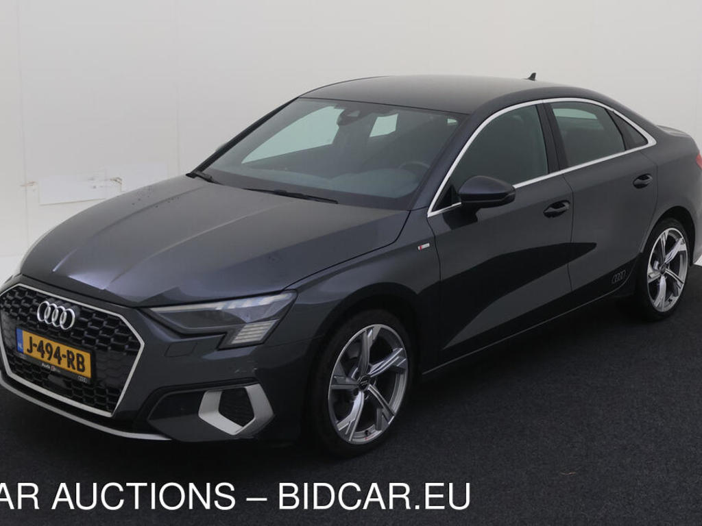 Audi A3 Limousine 35 TFSI 150PK S TRONIC EDITION ONE TREKHAAK, 2020