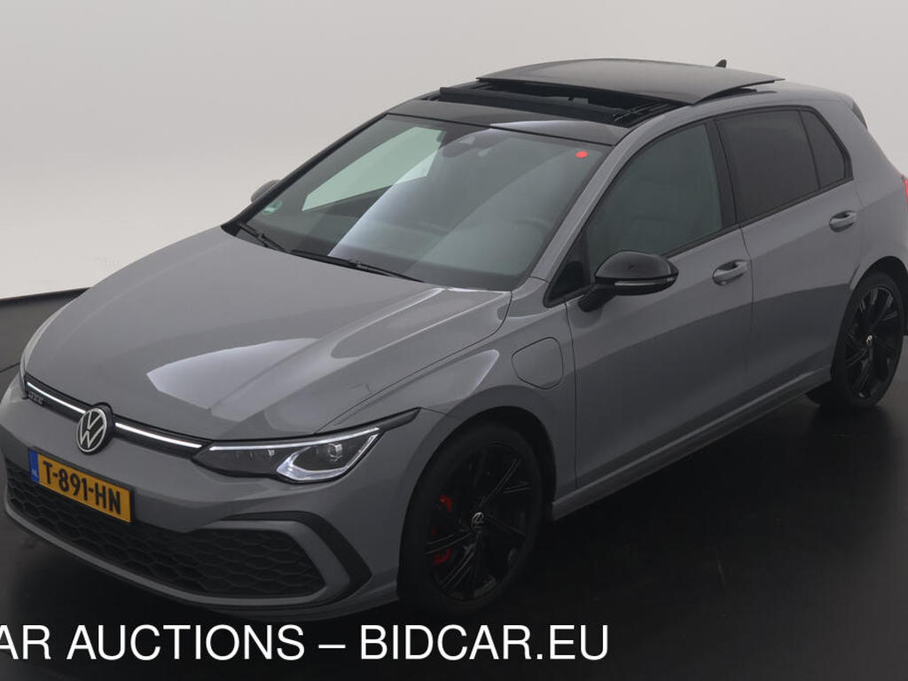 Volkswagen Golf 1.4 PHEV 245PK DSG GTE BLACK CAMERA LED PANO WINTER, 2023