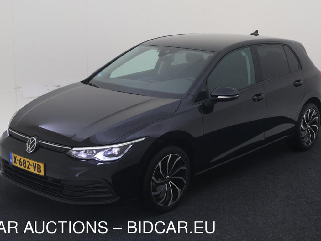 Volkswagen Golf 1.5 TSI 131PK LIFE BUSINESS COMFORT CAMERA LED TREKHAAK, 2024