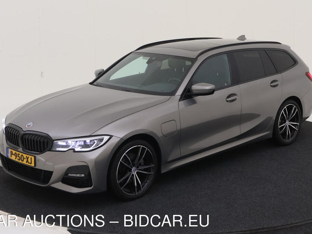 BMW 3-SERIE TOURING 320E 204PK PHEV AUT M-50-JAHRE BUSINESS EDITION+ PANO HAAK, 2022