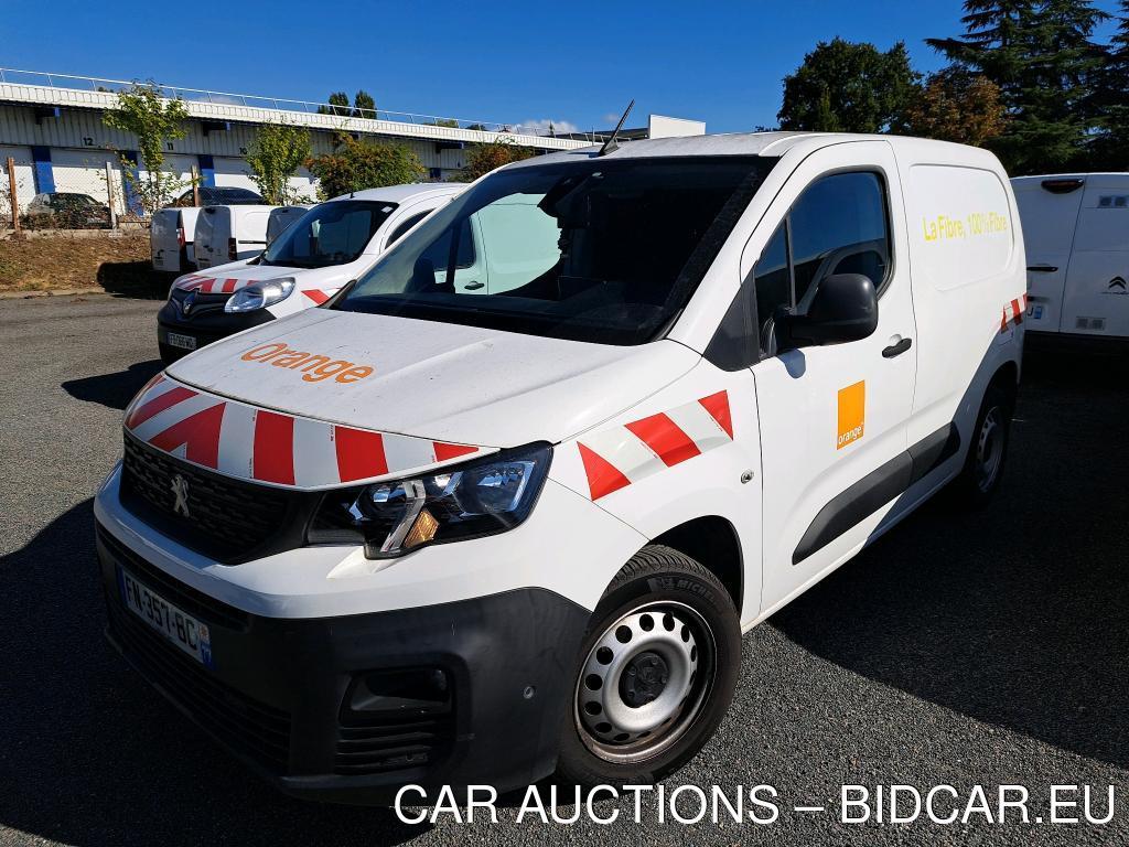 Peugeot Partner BHDI 130 EAT8 S&amp;S STD 1000KG PREMIUM VU [4P] bva 8-130CH-5cv, 2020