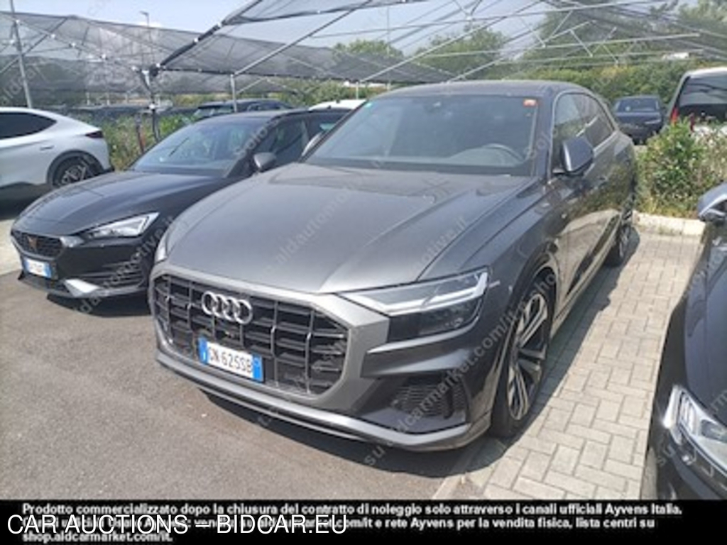 Audi Q8 55 tfsi 250kw quattro -