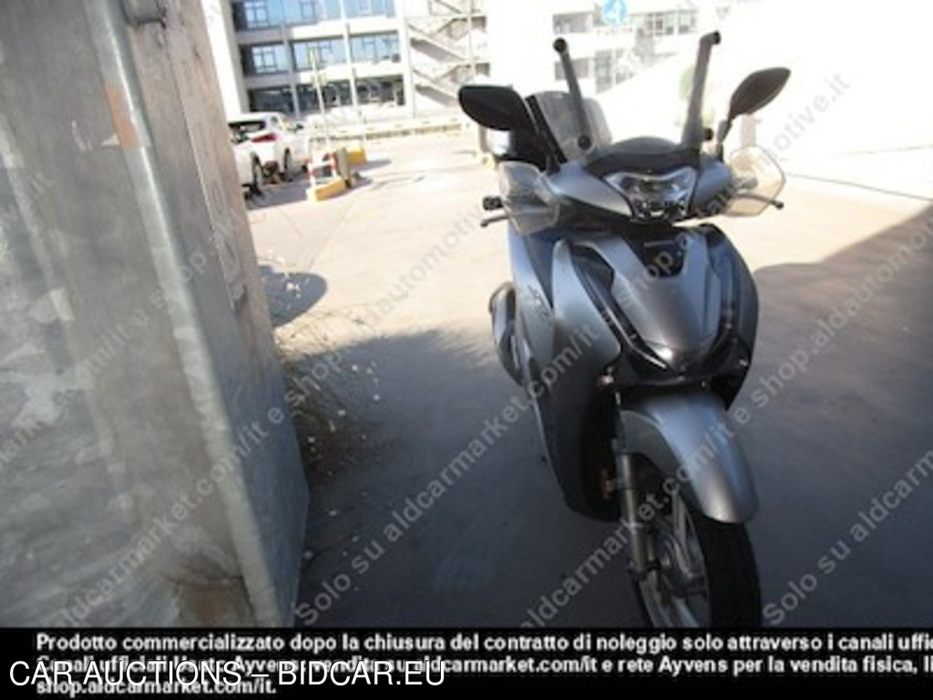Honda SH 125 abs con parabrezza -