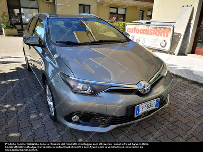 Toyota auris touring sports hybrid business -