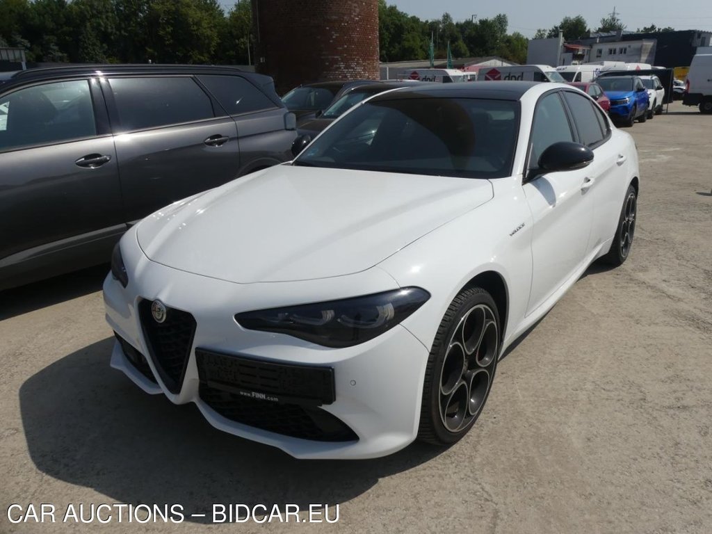 Alfa Romeo Giulia 2.0 TURBO 16V AT8-Q4 Veloce, 2024