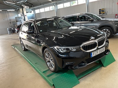BMW Series 3 330e Touring Sport Line Shadow