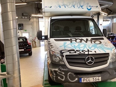 Mercedes-Benz Sprinter 316 BlueTEC Volymskap Tempmatic Bakgavellyft 3-Sits Navi