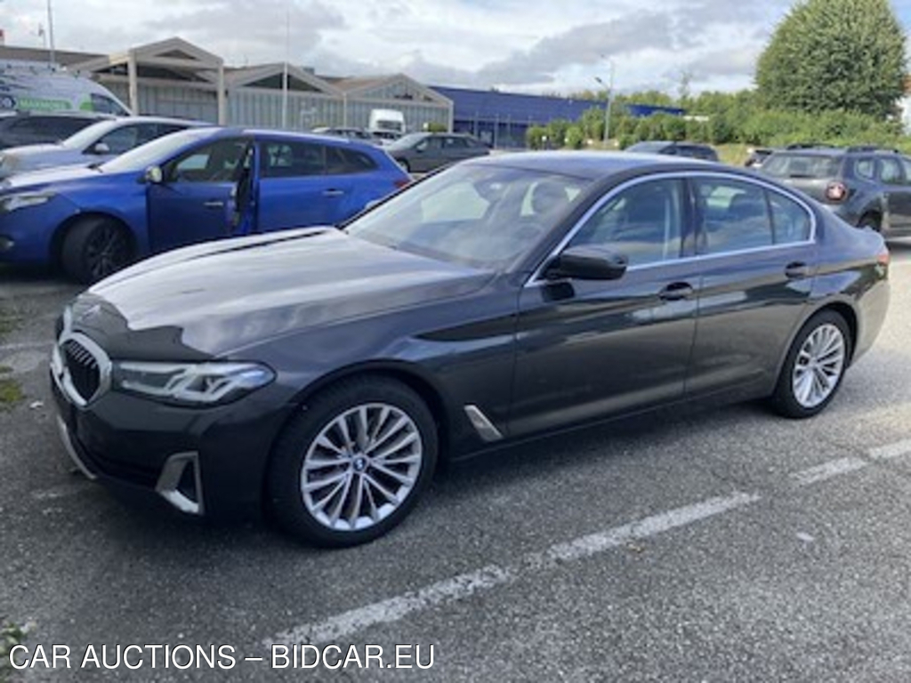 BMW Series 5 3.0 530D XDRIVE A LUXURY LINE