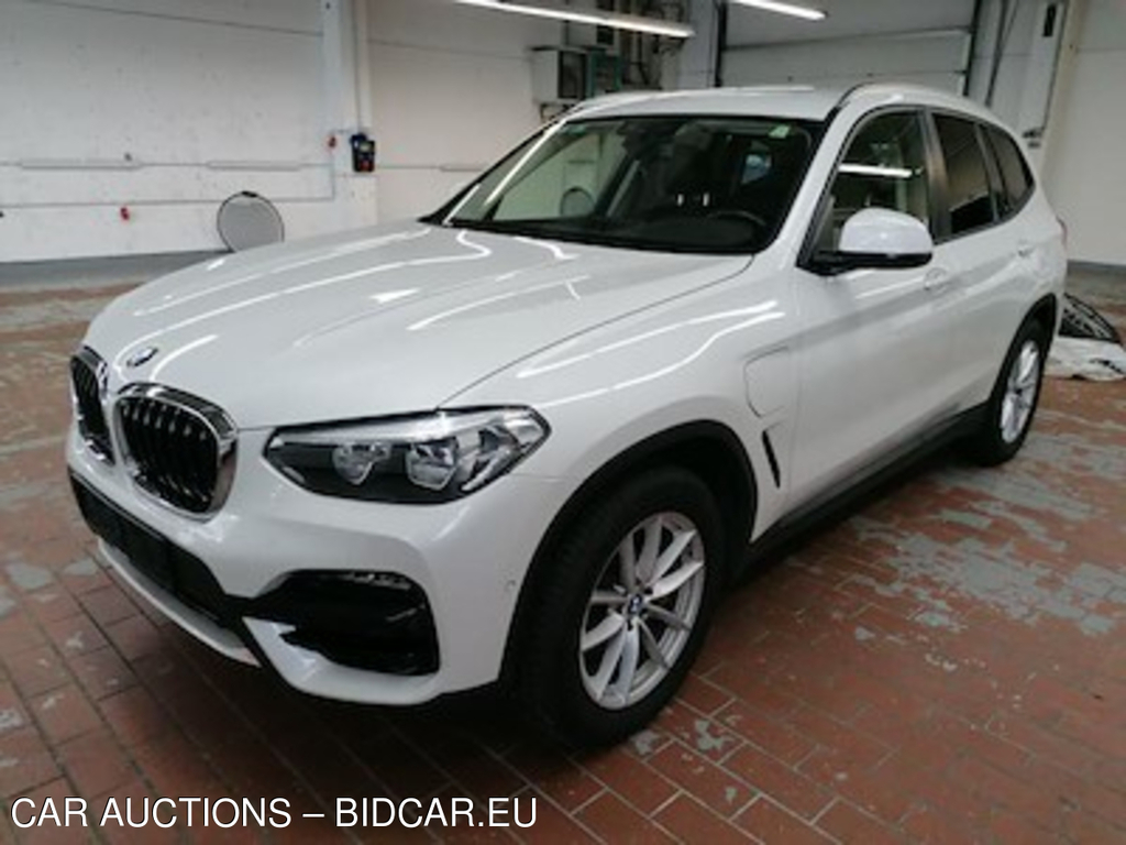 BMW X3 2.0 XDRIVE30E A ADVANTAGE