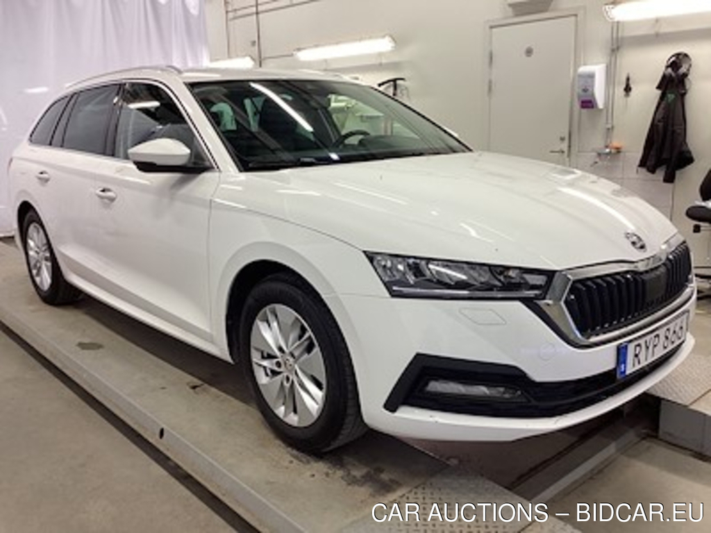 Skoda OCTAVIA Kombi 1.0 TSI Ambition Kamera Varmare Drag