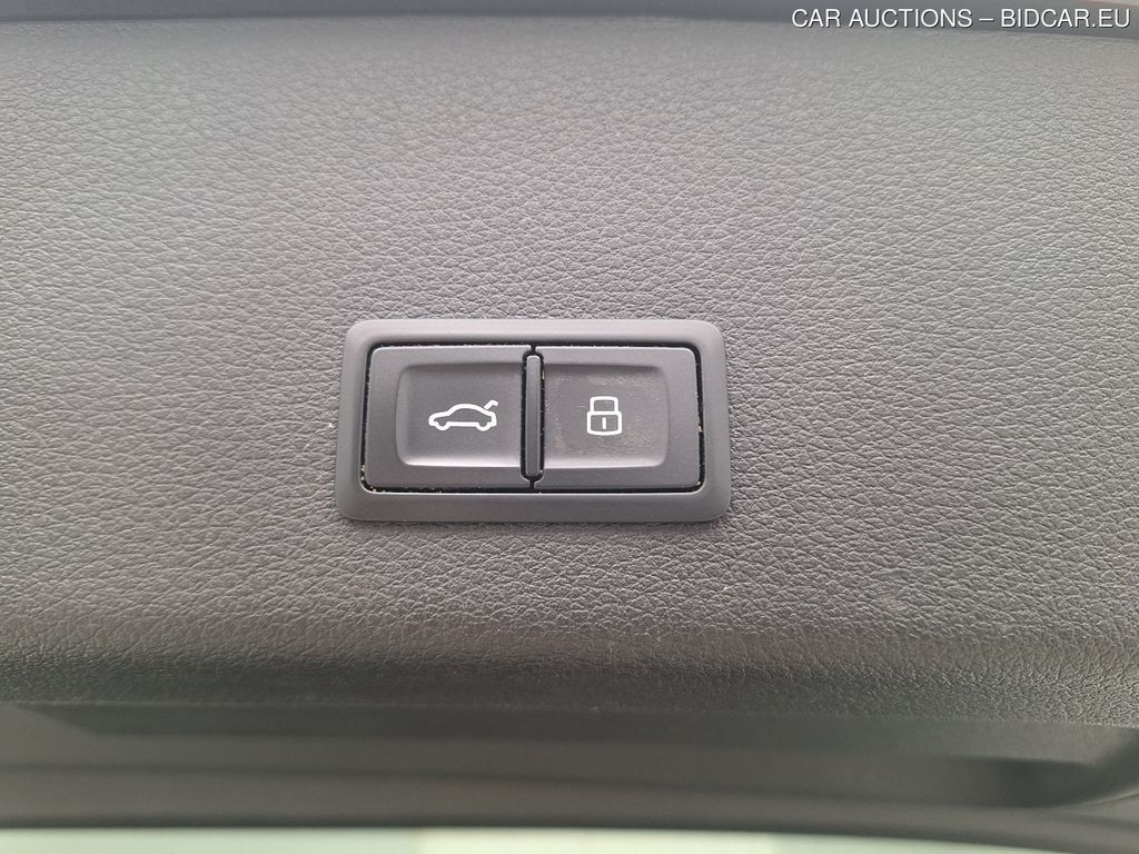 Audi E-tron E-TRON 95 KWH 55 QUATTRO S LINE, 2021