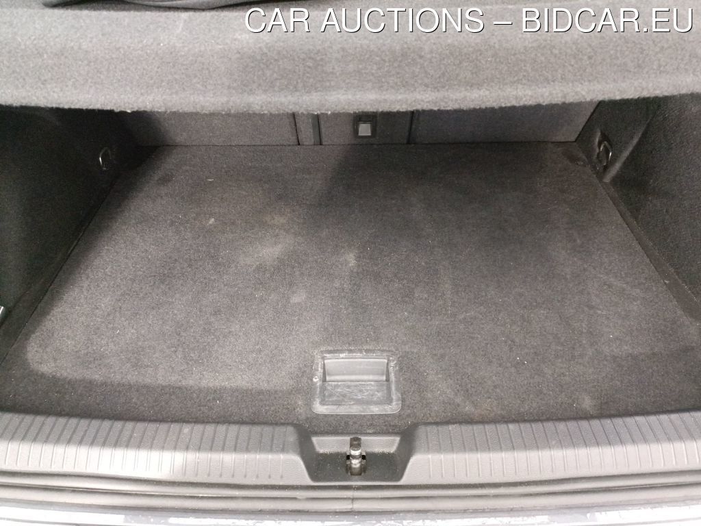 Volkswagen Golf viii GOLF 1.0 ETSI LIFE OPF DSG, 2023