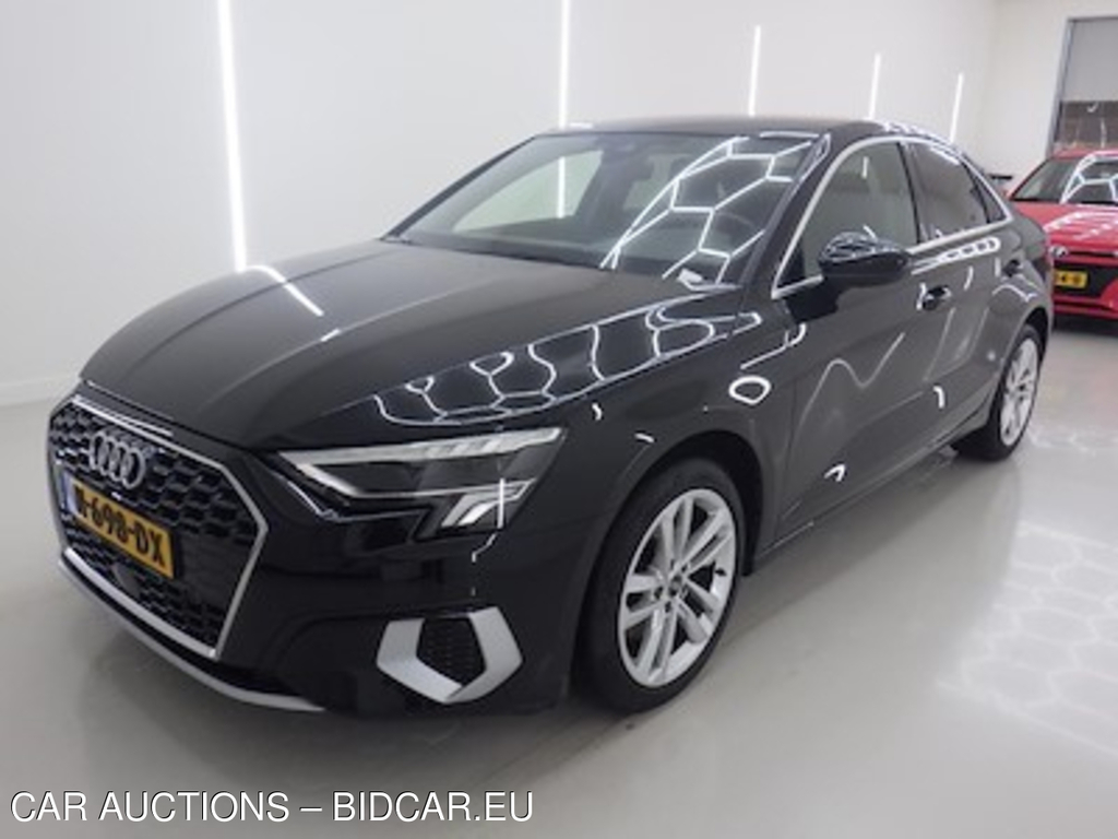Audi A3 limousine 30 TFSI S tronic Business edition 4d Onze Deal