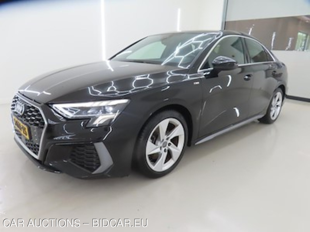 Audi A3 limousine 35 TFSI S tronic S edition 4d