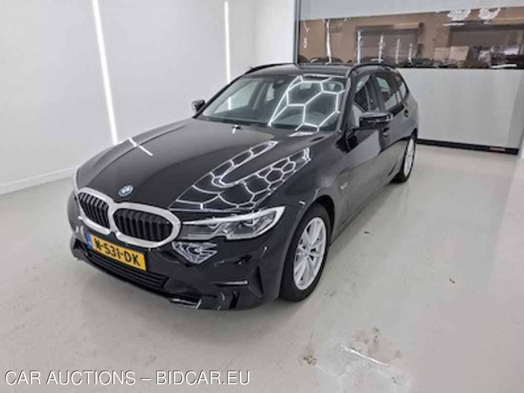 BMW 3 serie touring 320e Business Edition Plus 5d