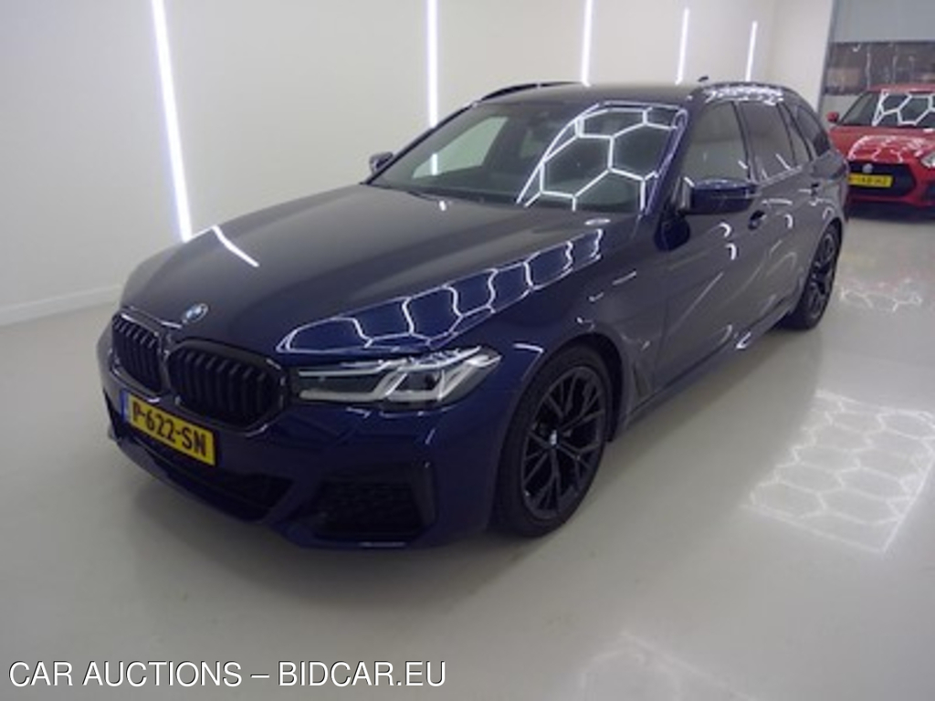 BMW 5 serie touring 520iA Business Edition Plus 5d