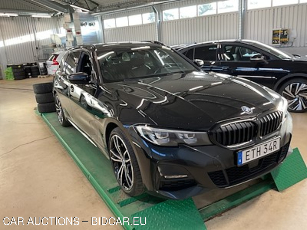 BMW Series 3 330e Touring xDrive M-Sport HiFi Drag ACC