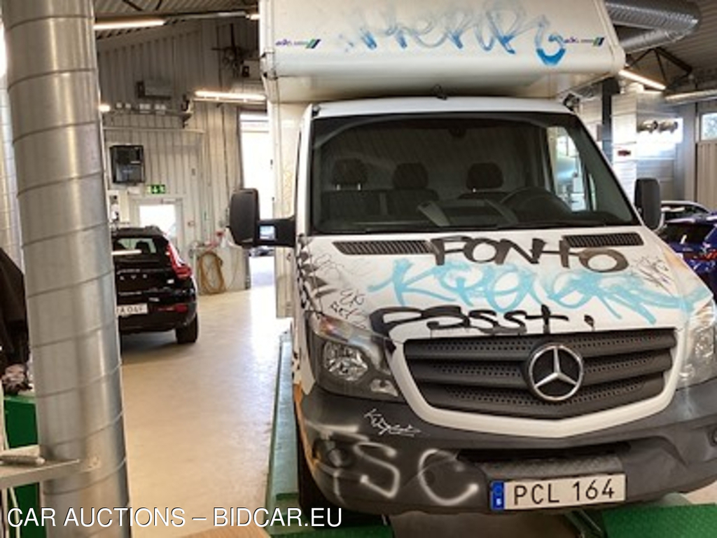 Mercedes-Benz Sprinter 316 BlueTEC Volymskap Tempmatic Bakgavellyft 3-Sits Navi