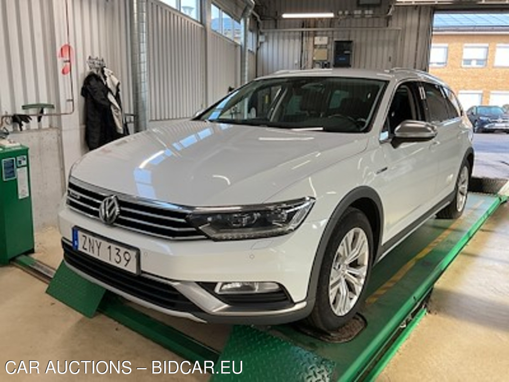 Volkswagen Passat Alltrack 2.0 TDI 4Motion Executive Safe Tech Drag Paket Cockpit Skinn P-Varmare