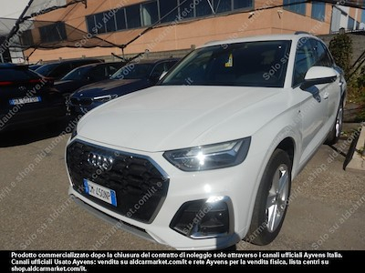 Audi Q5 40 tdi S line -