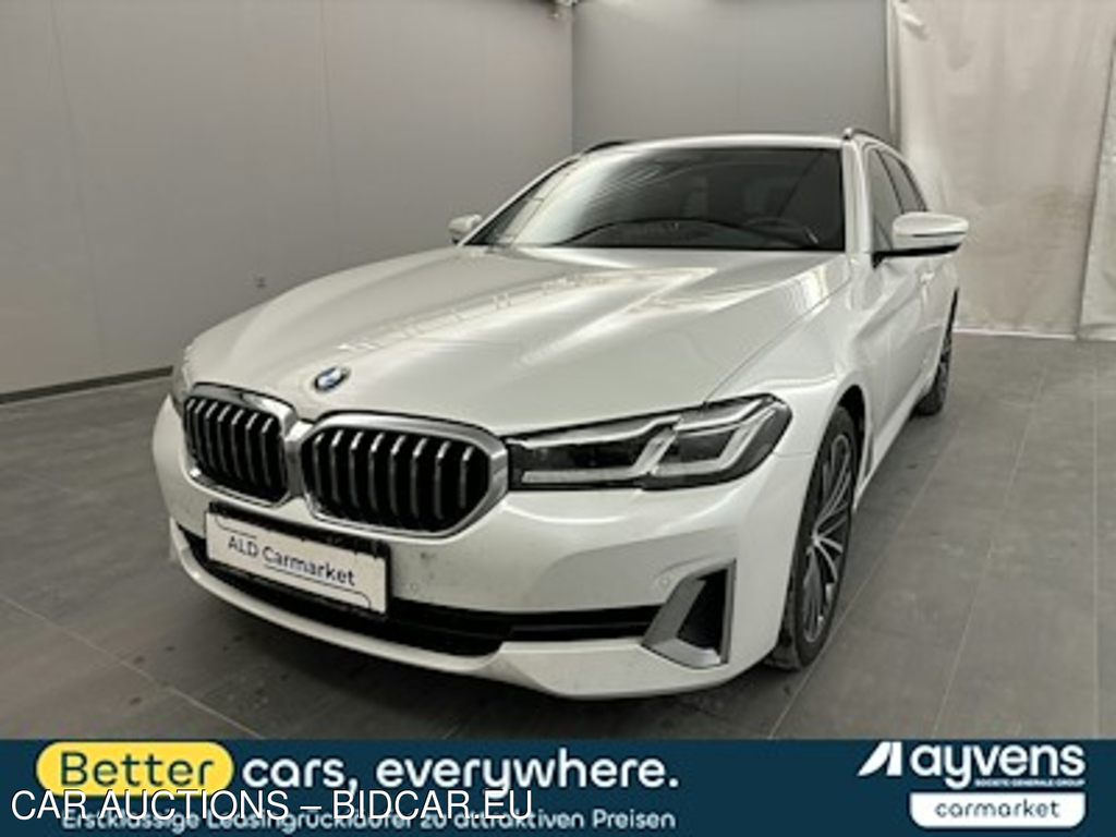 BMW 5er BMW 530i xDrive Touring Aut. Luxury Line Kombi, 5-turig, Automatik, 8-Gang