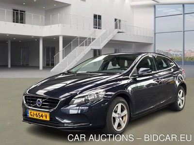 Volvo V40 2.0 T3 MOMENTUM, 2015
