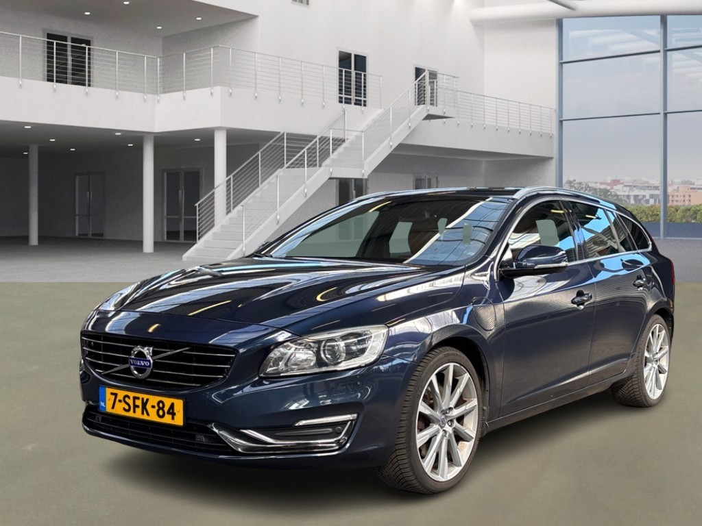 Volvo V60 2.4 D6 AWD PLUG-IN HYBRID SUMMUM, 2013
