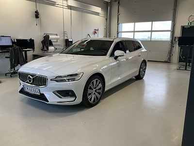Volvo V60 2.0 D4 190 INSCRIPTION VBL AUTO UA!