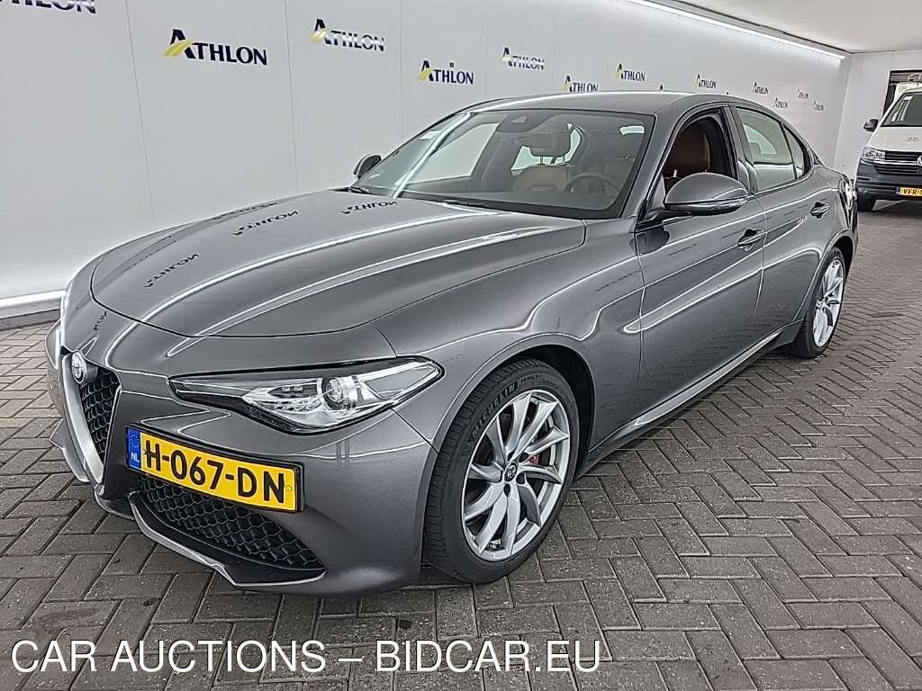 Alfa Romeo Giulia sedan 2.0T 200PK SUPER BUSINESS EDITION AUTO 4D, 2020
