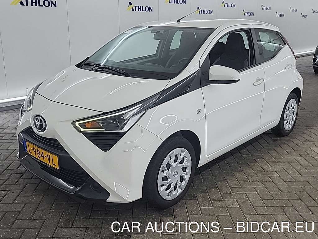 Toyota Aygo 1.0 VVT-I X-PLAY 5D 53KW, 2021