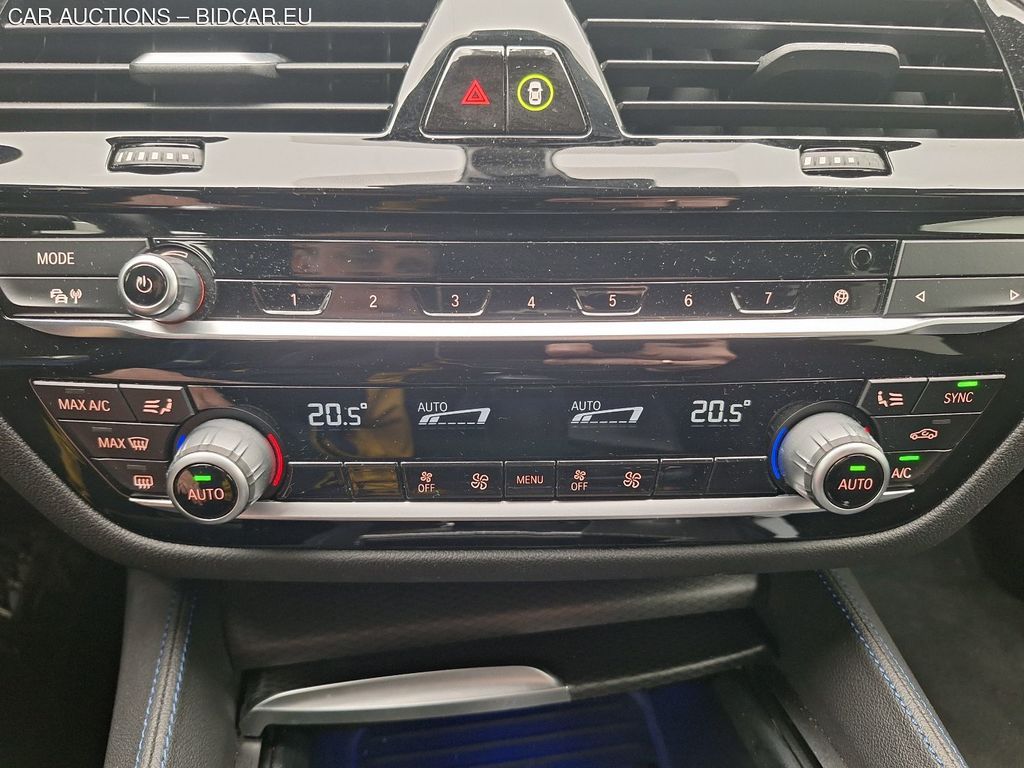 BMW 5 diesel - 2020 518 DA MHEV, 2021