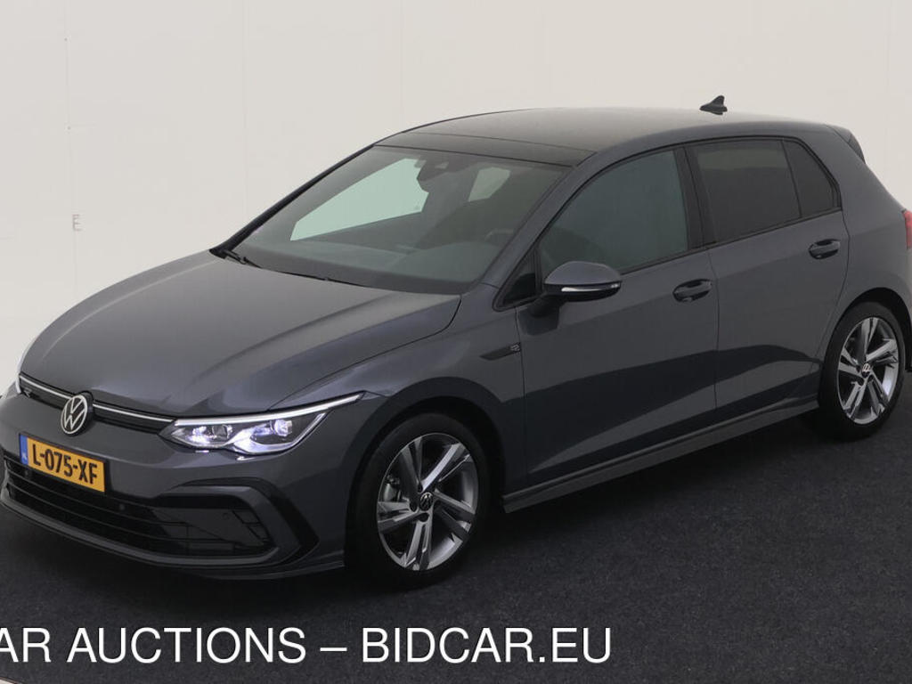 Volkswagen Golf 1.5 TSI 131PK DSG R-LINE BUSINESS WINTER EXECUTIVE PANO, 2021