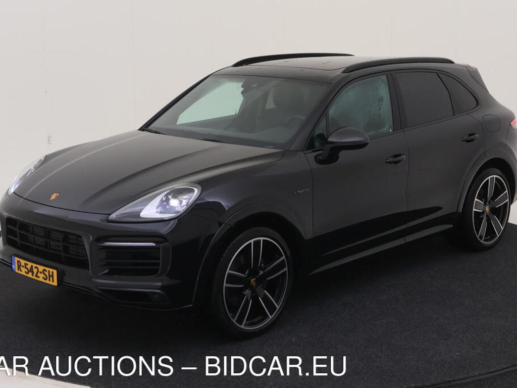 Porsche Cayenne 3.0 E-HYBRID 341PK PLATINUM EDITION SPORT DESIGN LUCHTVERING, 2022