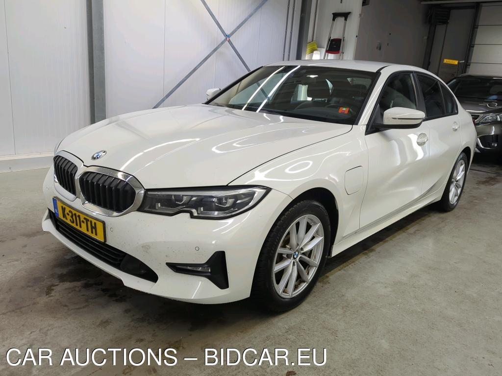 BMW 330 eA xDrive 215kW, 2021