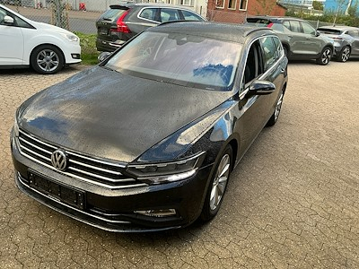 Volkswagen PASSAT 1.5 TSI 150 BUSINESS PLUS DSG VARIANT UA!