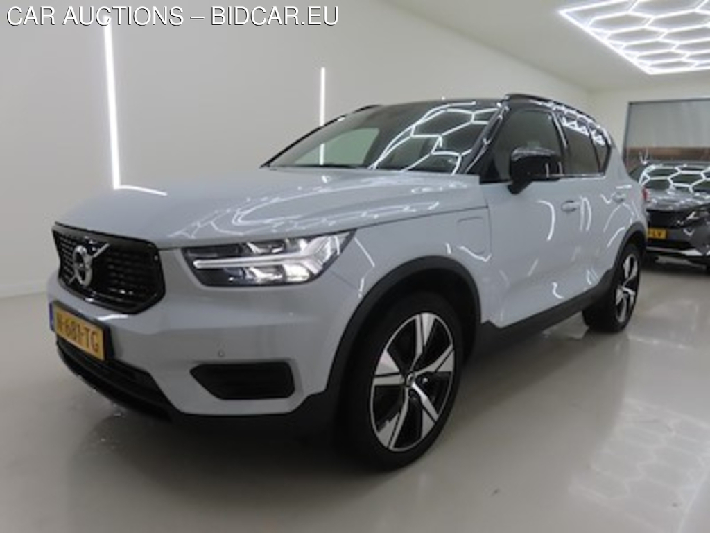Volvo XC40 Recharge T4 R-Design 5d