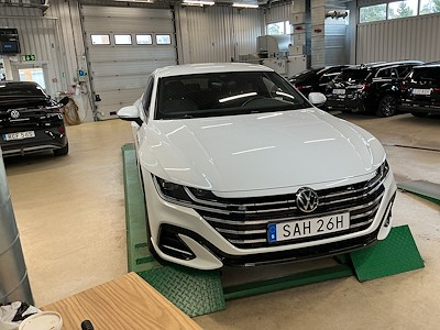 Volkswagen Arteon eHybrid SB R-Line Drag Paket Cockpit Navi