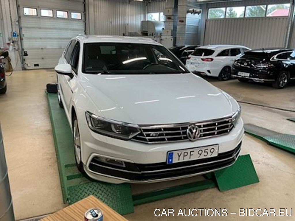 Volkswagen Passat TDI 190 4M SC Executive R-Line Drag Varmare Cockpit