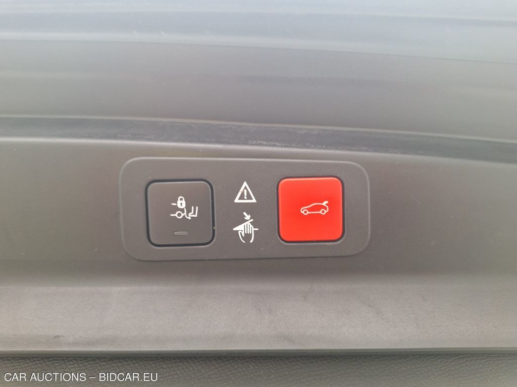 Peugeot 5008 diesel - 2020 5008 1.5 BLUEHDI ALLURE, 2020