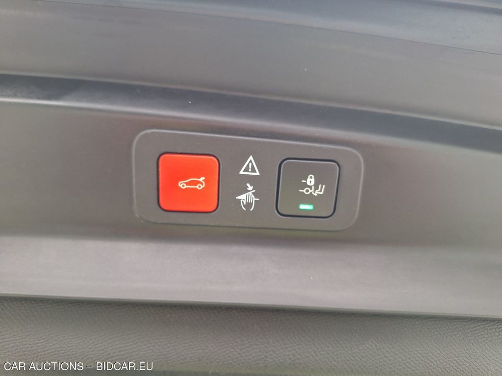 Peugeot 5008 diesel - 2021 5008 1.5 BLUEHDI ALLURE PACK, 2021