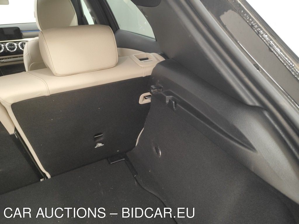 Mercedes-Benz Classe a diesel (w177) A 180 D LUXURY LINE, 2023
