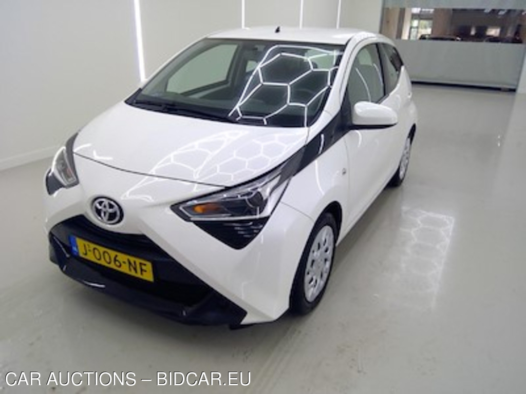 Toyota Aygo 1.0 VVT-i x-play x-shift 5d